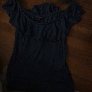 Form fitting navy blue off the shoulder top!!